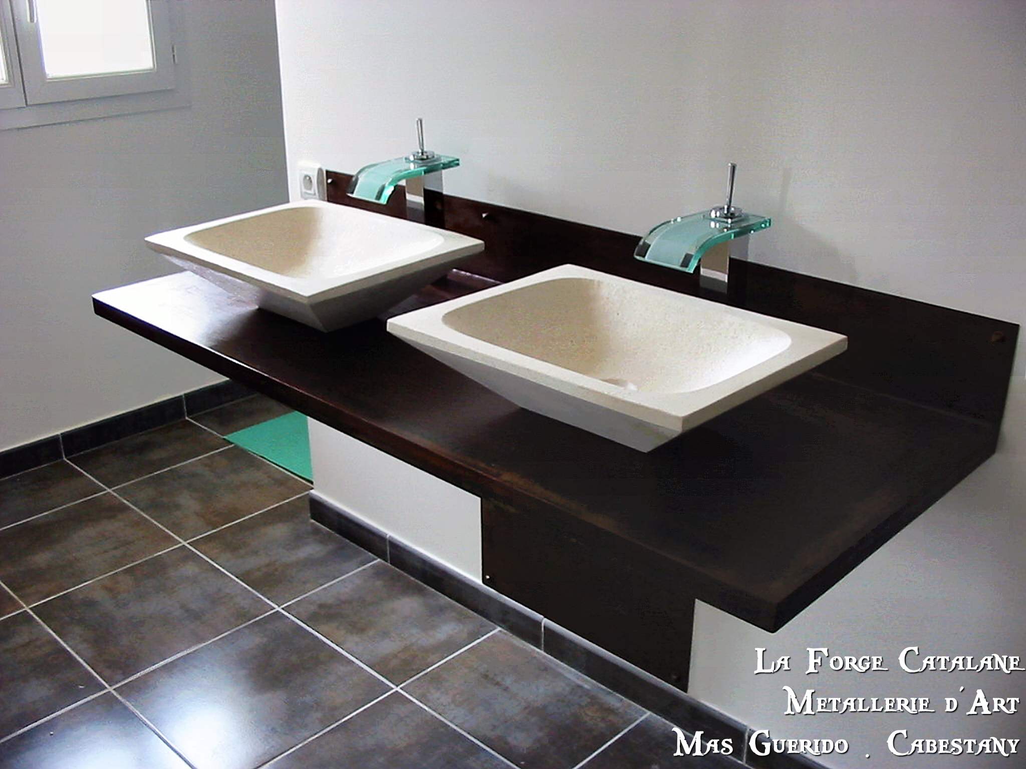 support de lavabeau en fer  forge catalane.jpg